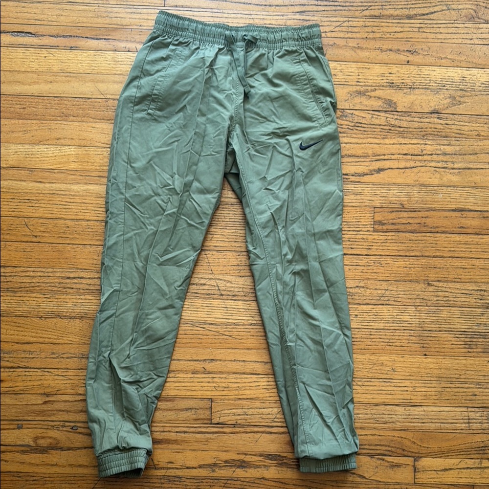 Men's Green Nike Jogger Pants